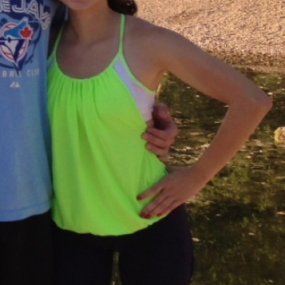 Lululemon Built in Bra Tank - Lime Green. Size 2